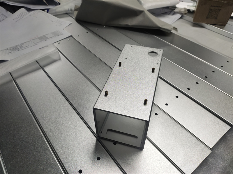 宅男在线免费观看CNC開孔攻牙精鋸加工