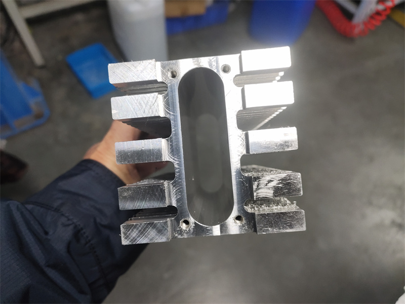 電池冷卻充電樁散熱設備散熱器宅男在线免费观看