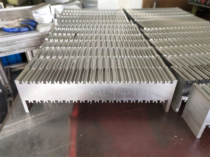 定製散熱器宅男在线免费观看