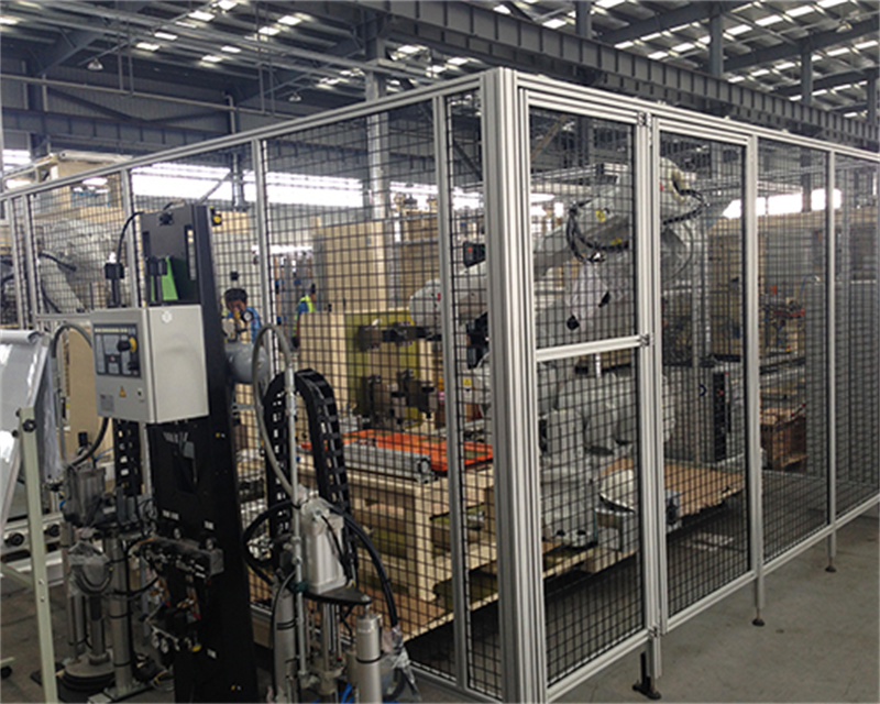 機器人宅男在线免费观看圍欄